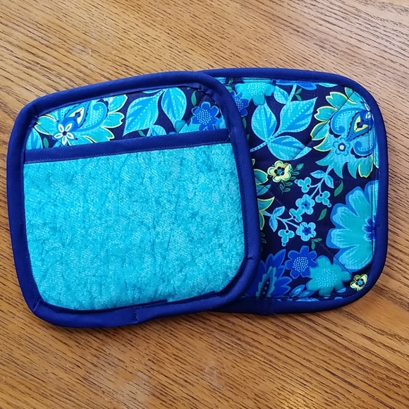 Blue Floral Potholders - Set of 4 - Picture 2 of 5